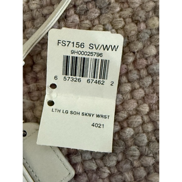 NWT Vintage SOHO Coach Off White/Cream Leather Wristlet w/Front Buckle BEAUTIFUL - Picture 8 of 11